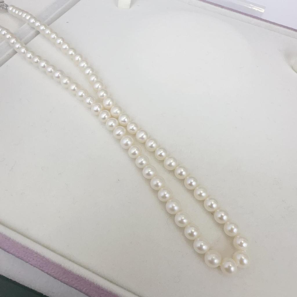 Collana di Perle d'Acqua Dolce Rotonde 5,5-6MM con Chiusura in Argento S925 e Chiusura a Farfalla con Perla Singola 7-8MM