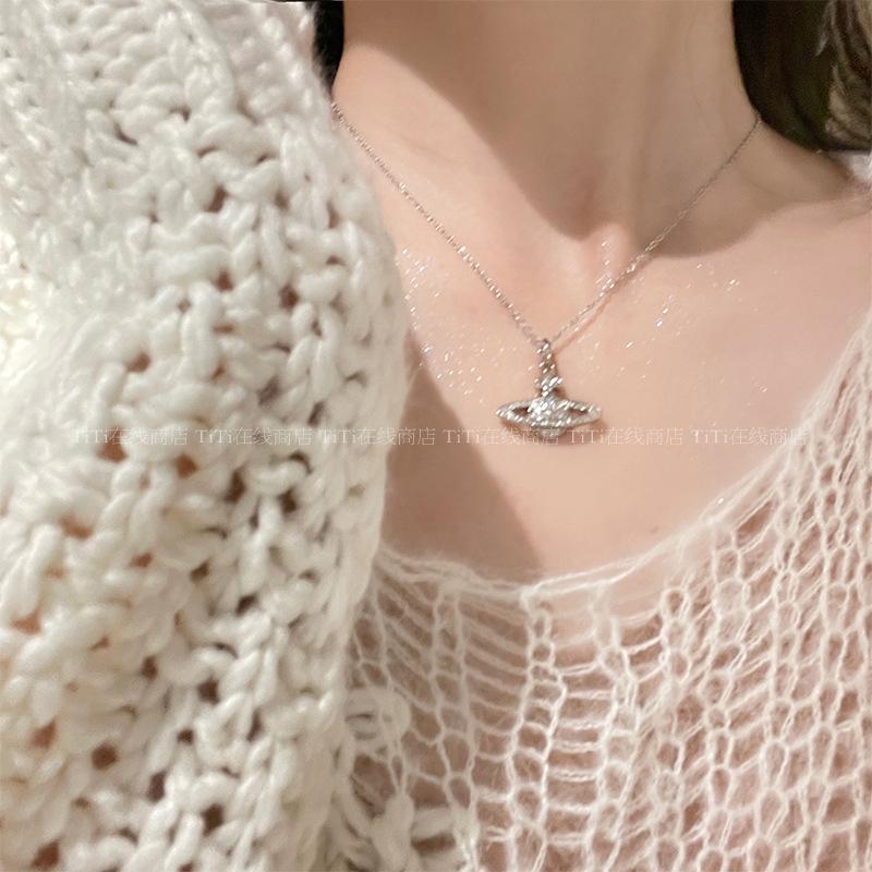 

Titanium steel does not fade Queen Mother necklace pearl Saturn paperclip pendant light luxury niche accessories high-end accessories