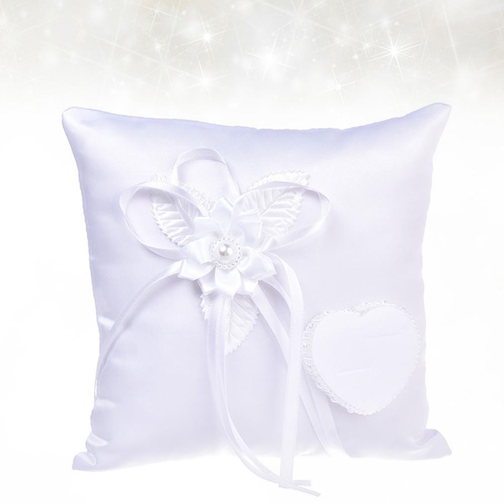 Wedding Ring Pillow Creative Bride Ring Pillow Wedding Supplies (White)