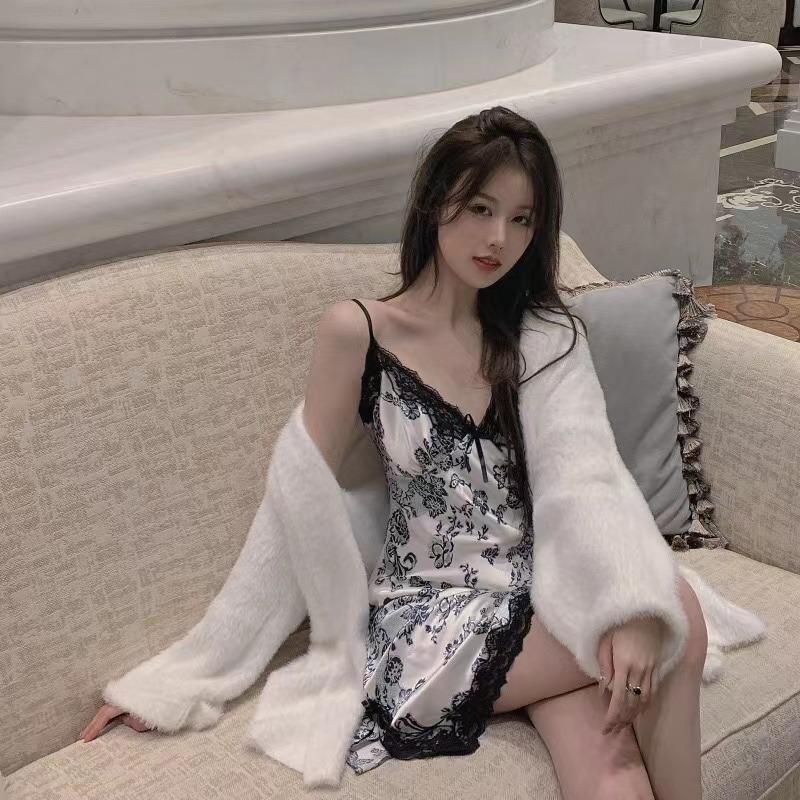 Women Sexy Lace V-neck Silk Sleepwear Suspenders Nightdresses Female Sleeveless Nightwear Sleep Nightdress For Ladies