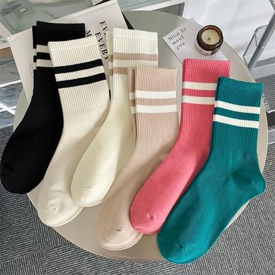 Dames Sokken Japanse Mode Herfst Nieuw Nieuwigheid Snoepkleur Katoen Sport Crew Sokken Voor Meisjes Preppy Stijl Gestreepte Sokken Casual