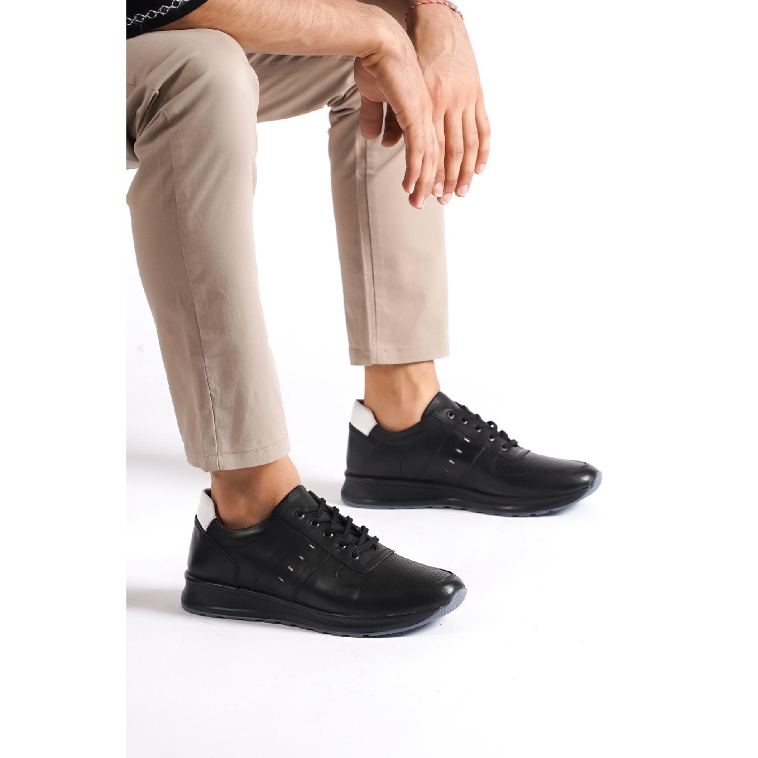 

Мужские кроссовки из натуральной кожи Est8500-s с внутренней и внешней отделкой 40 коричневый