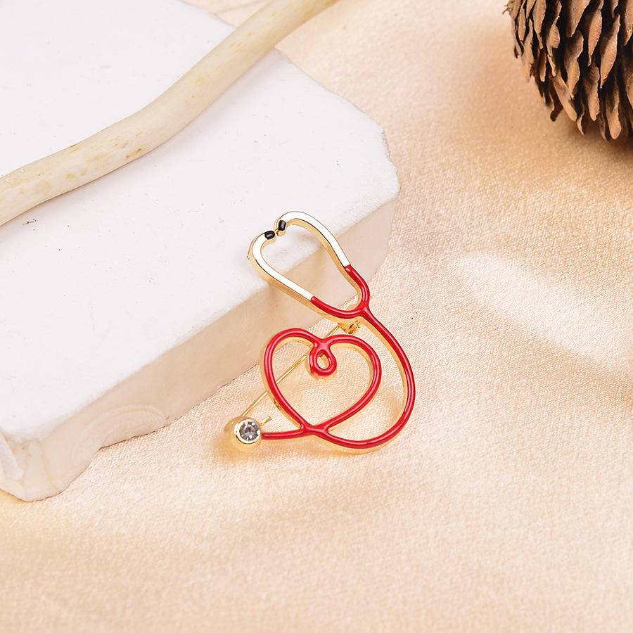 Creative Cartoon Stethoscope Brooch: Medical Staff Heart & Red Cross Pin