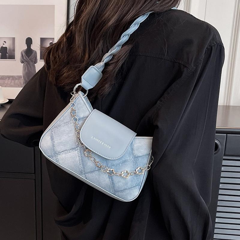 Popular niche bags women's summer new textured messenger bags single shoulder armpit bags