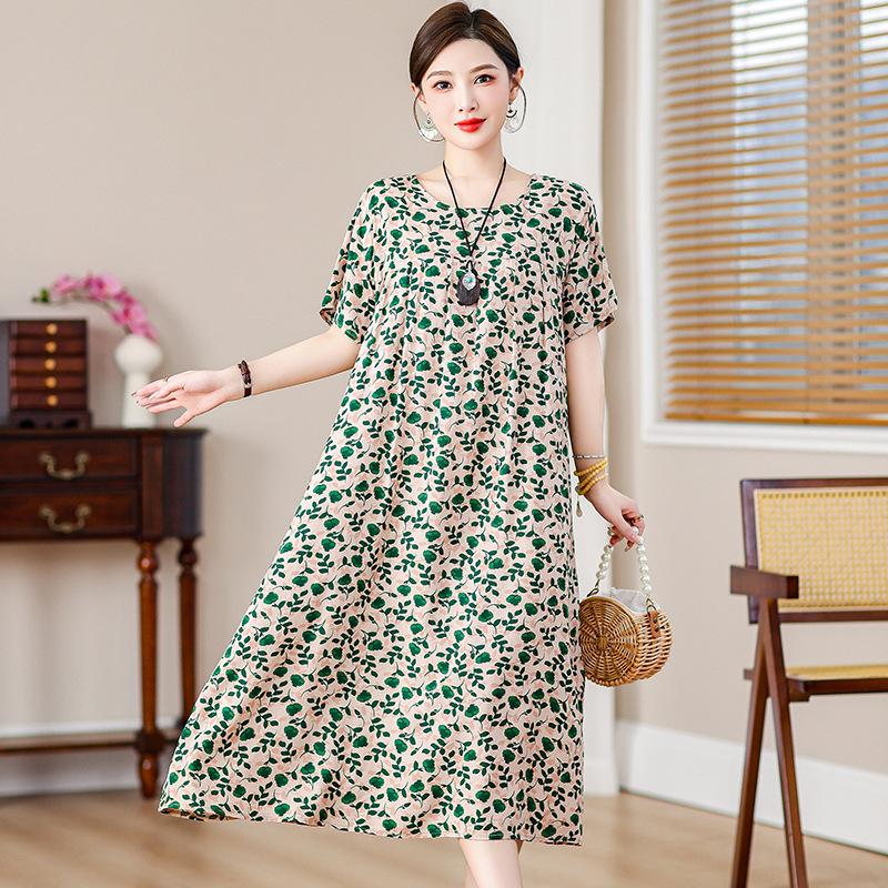 Letní dámské šaty nadměrných velikostí s lehkým, zralým a elegantním vzhledem, v prémiovém a elegantním stylu