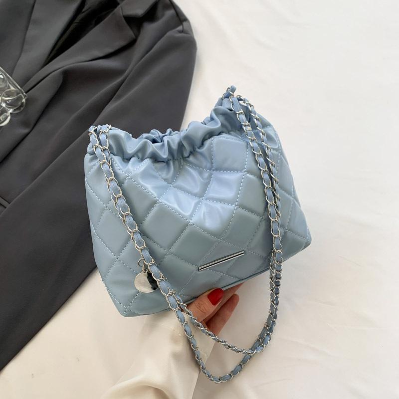 Stylish Large Capacity Soft Leather Diamond Stitch Thread Texture Commuter Shoulder Bag For Women 2023 Summer Korean Version Bucket Bag Fashion
