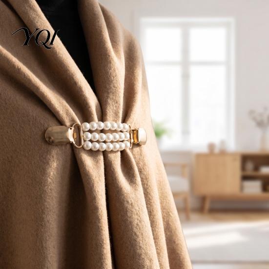Waist Tightening Clip Vintage Sweater Clips for Women Girls, Retro Faux Pearl/Floral Cardigan Clips, Elegant Collar Metal Cincher Buckle Dresses