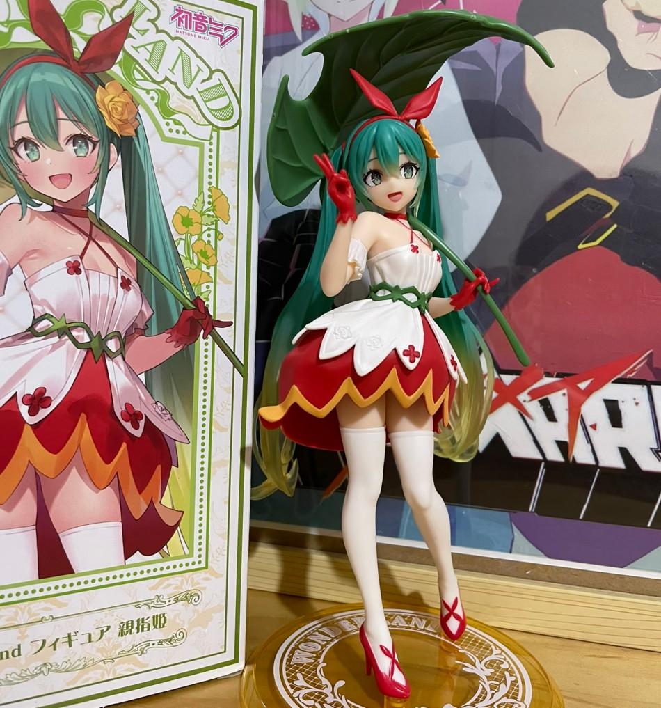Neue Hatsune Miku Anime Figur Wunderland PVC Modell Action Spielzeug Daumeslinchen Version. Schreibtischdekoration Puppen Ornamente Sammlung Geschenk