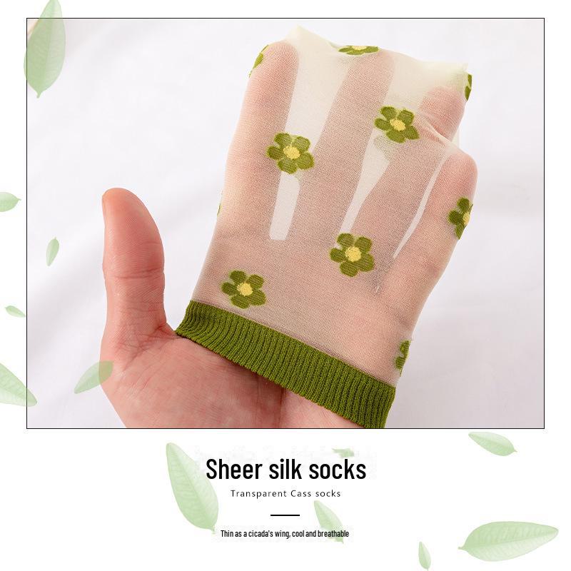 Modne wiosenne i letnie skarpetki z koronką i jedwabiem w kwiaty - słodki wzór owoców, chłonne, urocze damskie modne