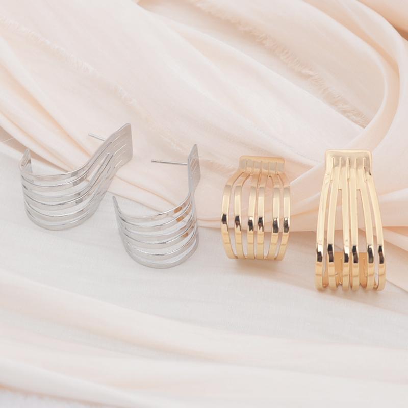 Retro Metal Bend Dangle Earrings for Women Simple Hollow Out Geometry Personality Drop Earrings Punk Party Zircon Golden Color