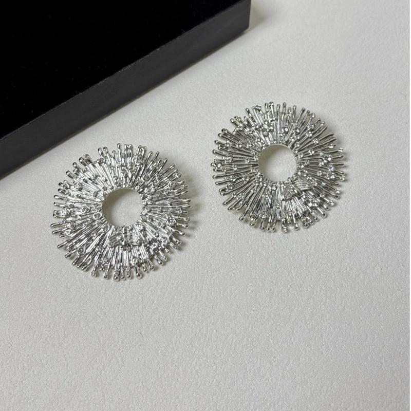 Retro Exaggerated Light Luxury Sparkling Diamond Hollowed-Out Round Earrings Fashion Elegant Earrings Women Jewelry Accessories