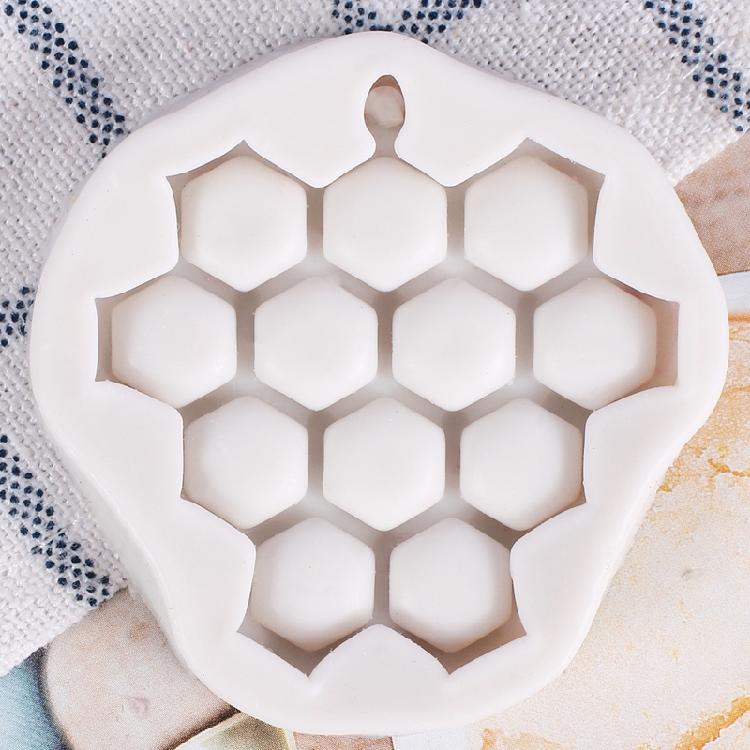 Honeycomb Shaped 3D Soap Moulds Silicone Bee Hive Moulds Homemade Baking Gadgets