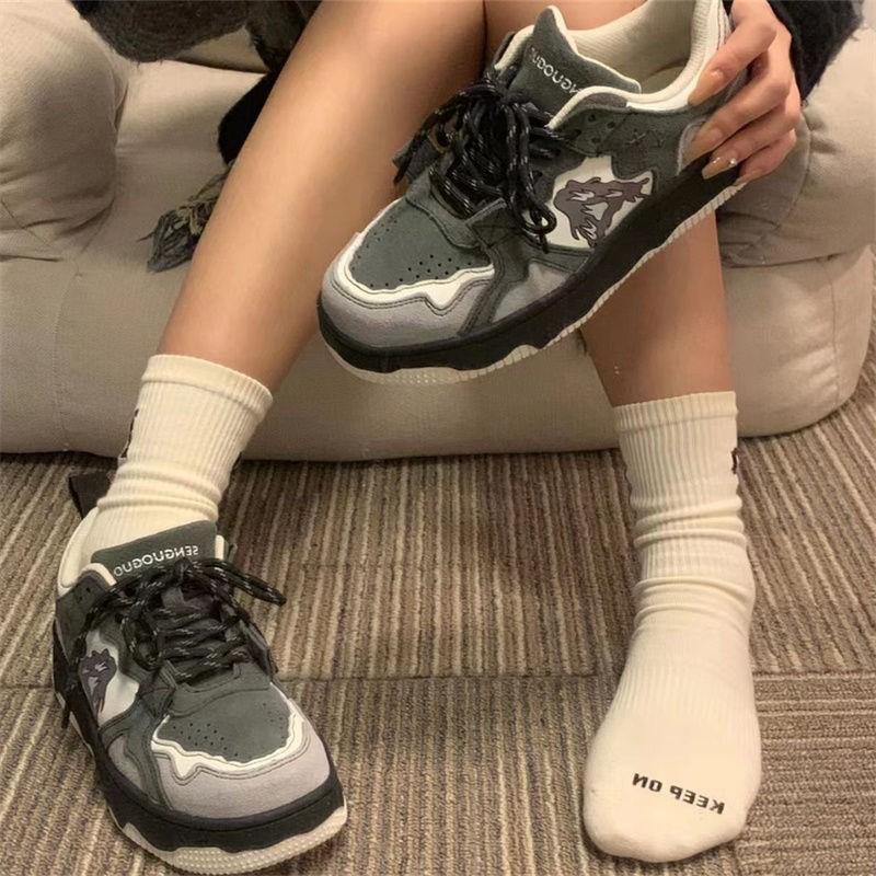 

Дизайнерские нишевые черные кеды женские весенние новые Guochao студенческие универсальные туфли на платформе детская повседневная спортивная обувь 36 чёрный