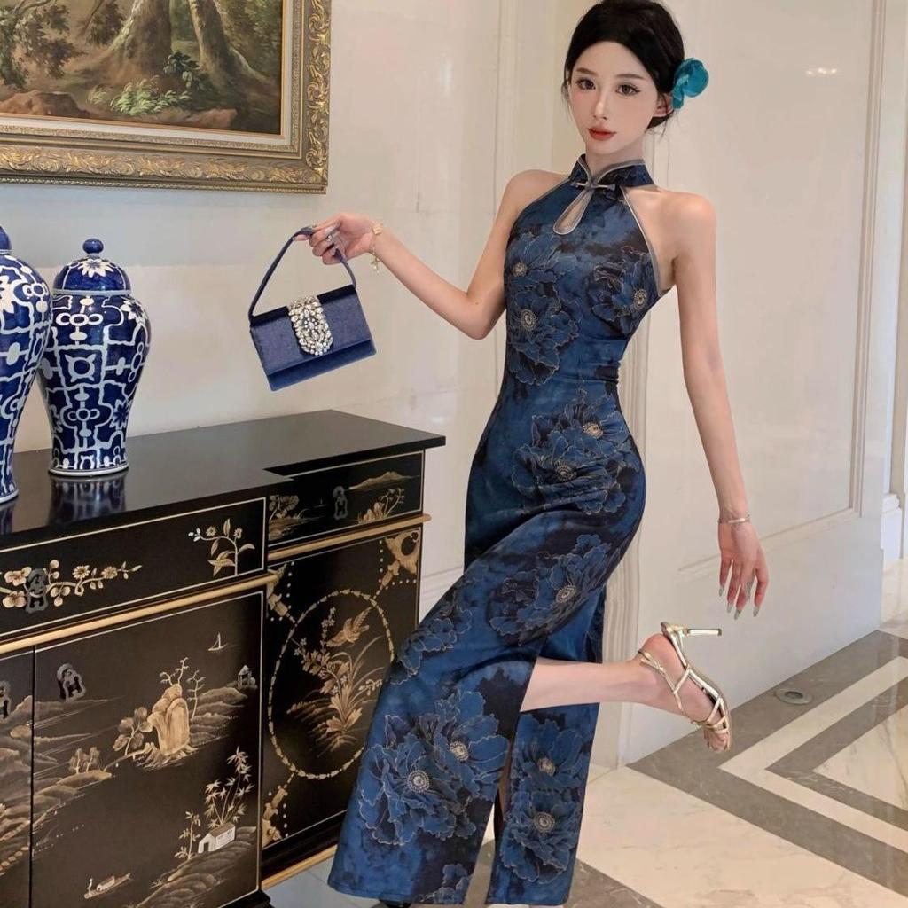 Elegant Sleeveless Retro Cheongsam Dress with Slit and Frog Buttons for Women