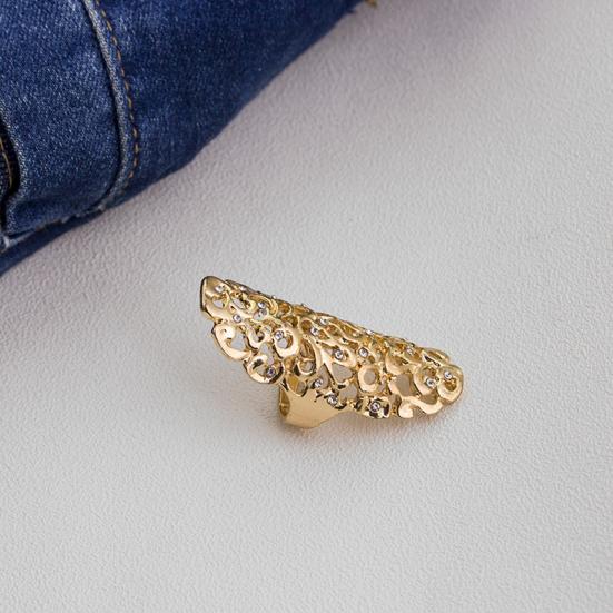 Langer Ring mit ausgehöhltem, exquisitem Dress Up