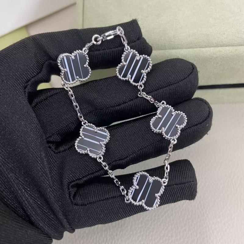 Exquisite Four-leaf Clover Bracelet for Women Five-flower Bracelet Double-sided Natural White Mother-of-pearl and Carnelian Bracelet