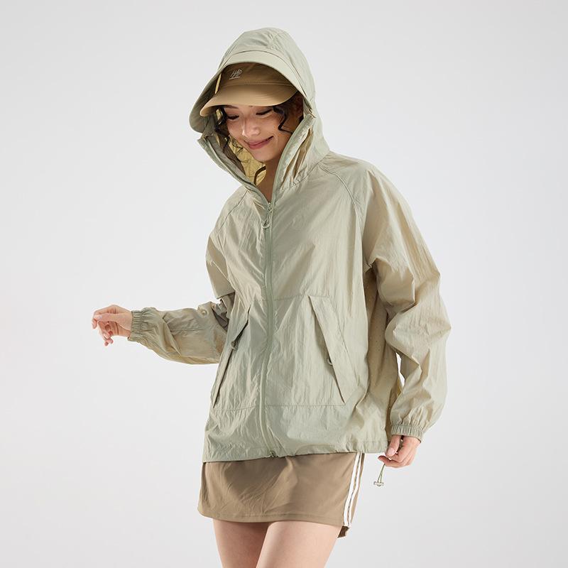 1011 Summer Sunscreen Clothing Men's Light and Breathable Loose Public Casual Thin Jacket Versatile Skin Clothing UPF10 +