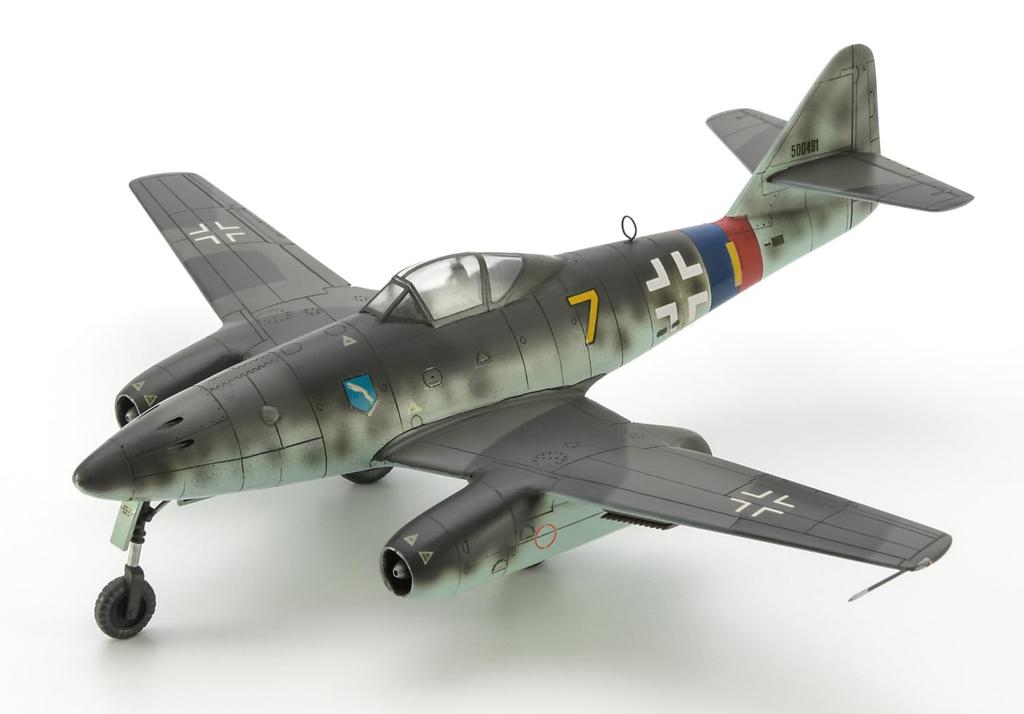Hasegawa Messerschmitt Fighter Plastic Model Kit 02532 1/72 Me262A-1a “7th Wing”