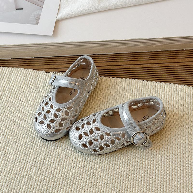 Girls' Vintage Hollow Strap Sandals2026New Spring/Summer Shallow-Soled Baby Shoes, French Style Ultra-Soft Ballet Shoes
