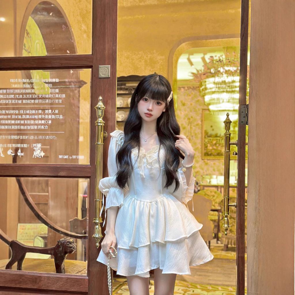 Skirt Spring and Autumn Women's French Sweet Gentle Wind Waist Pure Wish Waist Skinny White Fluffy Dress Small Man