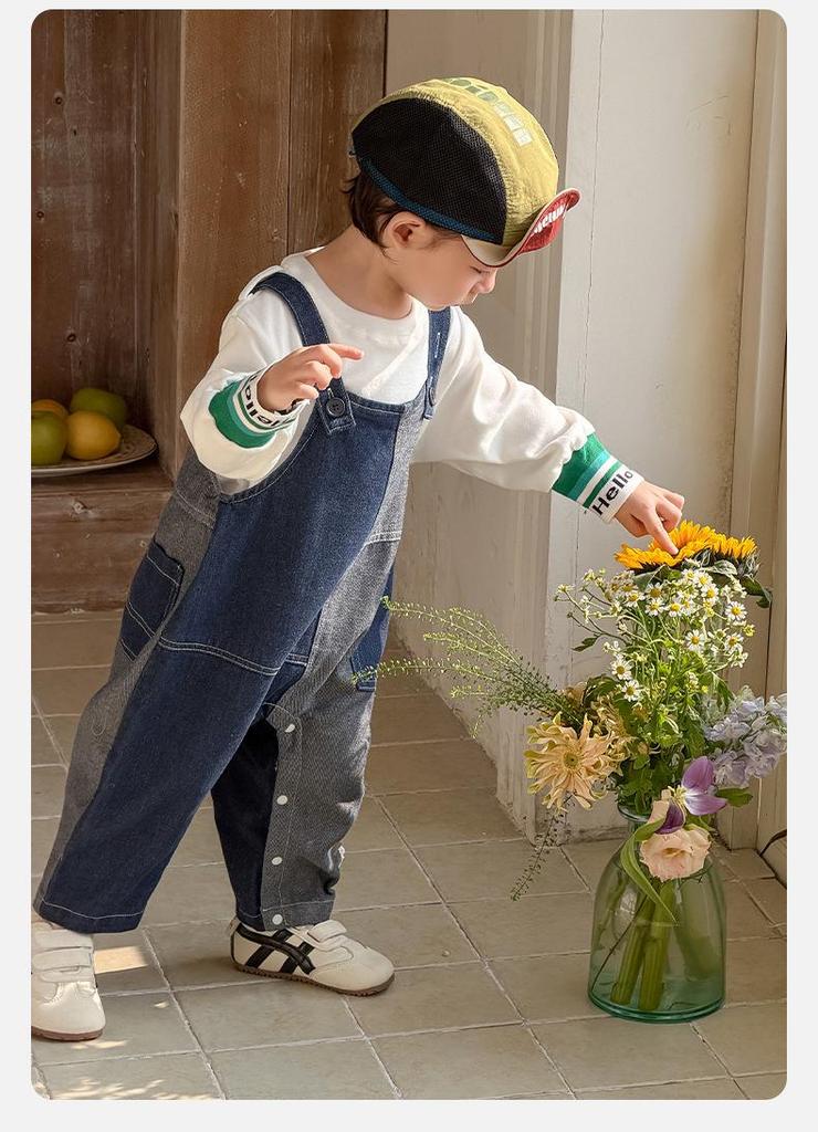Set Bimba Semplice Due Pezzi con Salopette Primavera 2026