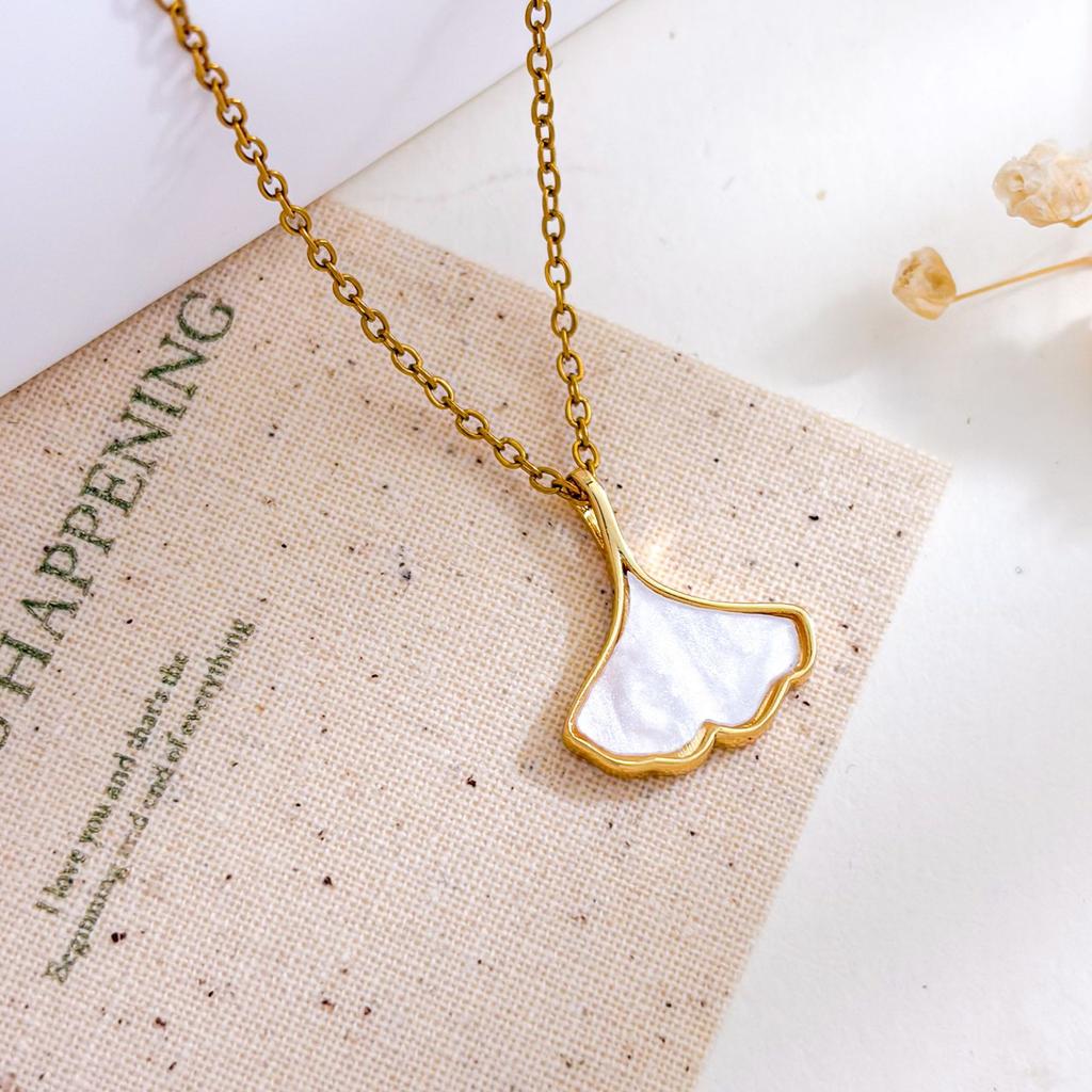 Necklace letter flower micro-inlaid zircon necklace accessories feminine minimalist design sense niche versatile titanium steel accessories