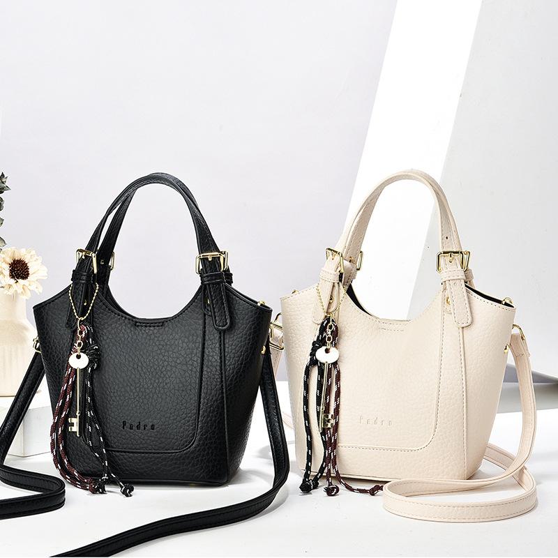 Premium Sense Bag Women 2025 New Trendy This Year, Spring and Summer Foreign Style Vegetable Basket Bag Versatile Messenger Bucket Bag