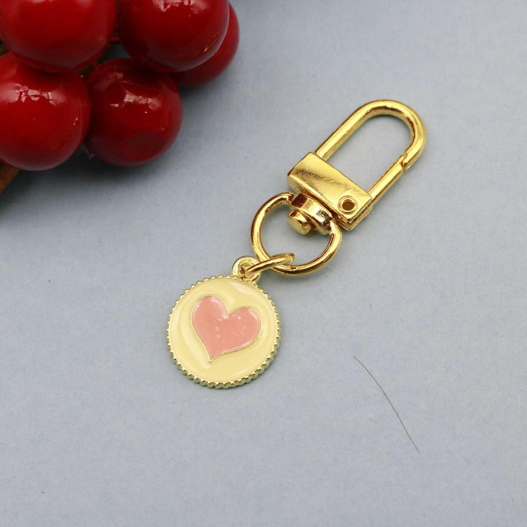 Hot Selling Simple Colored Heart Oil Drip Keychain Pendant