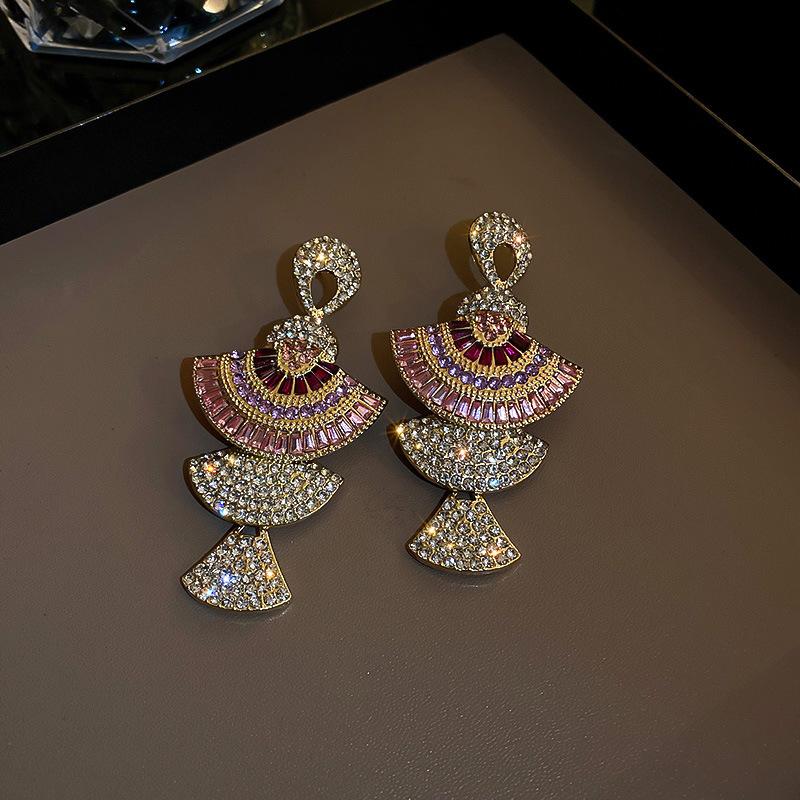 Vintage Baroque Style Geometric Drop Earrings Women Pink Zircon Crystal Sector Dangle Earrings Banquet Zircon Accessories