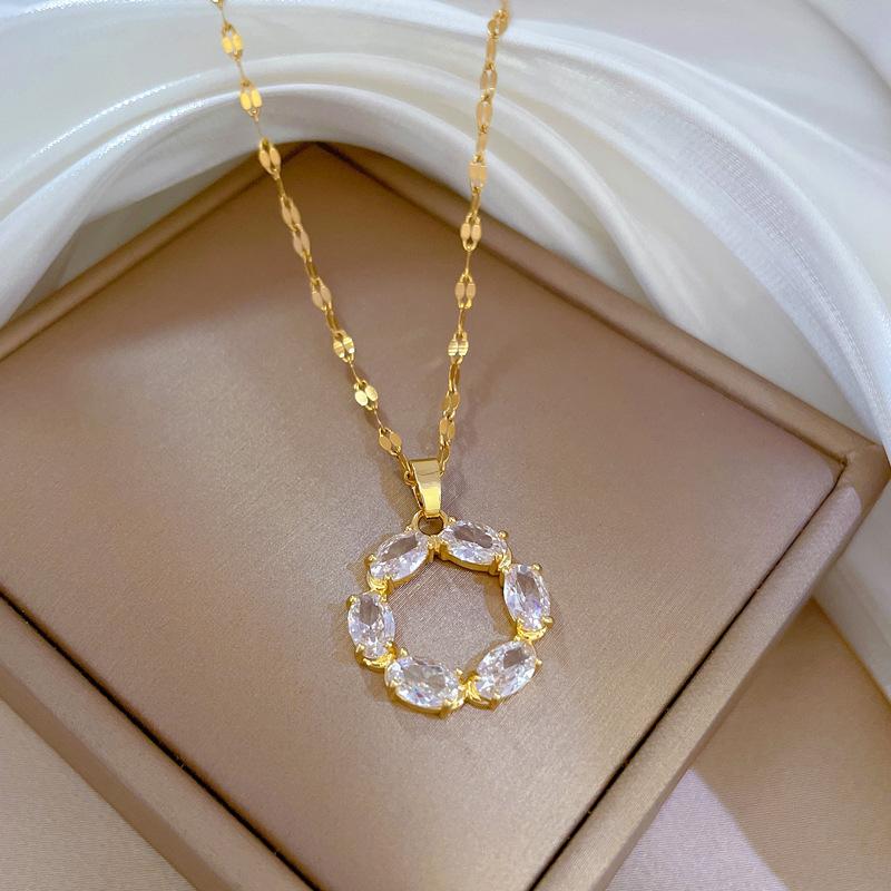Simple Temperament Zircon Light Luxury Ring Clavicle Chain Small Retro Necklace Women