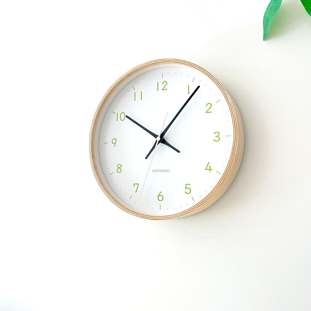 KATOMOKU plywood clock 22 Light Green Wall Continuous Second Diameter km-121LGRC Clock, Hand, 25.2cm (Radio-controlled)