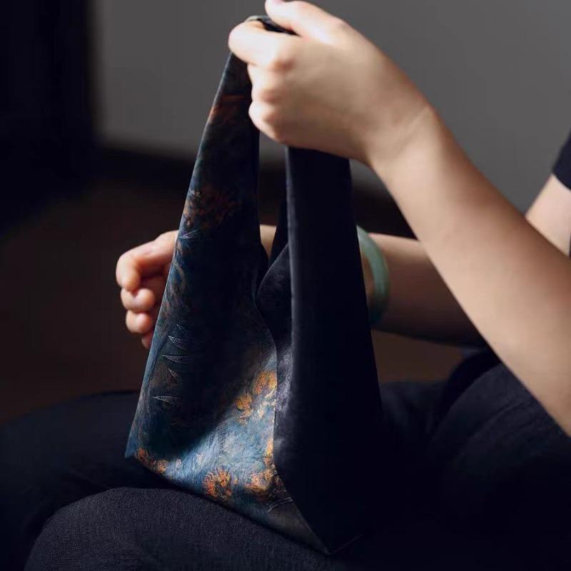 Yago handbag new Chinese style cheongsam retro jacquard fragrant cloud yarn bucket bag women's armpit bag small bag