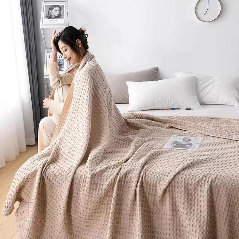 Waffle Weave Skin-Friendly Breathable Office Air Conditioning Nap Blanket