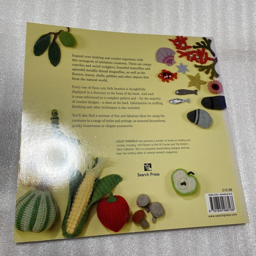 [USED] Two books on crochet and knitting motifs