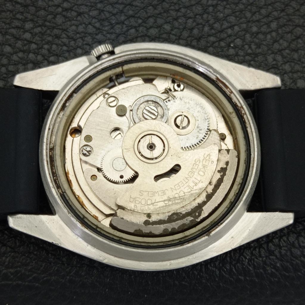 SEIKO VINTAGE AUTOMATIC 7009A JAPAN MENS FERRARI DIAL WATCH a700529-5