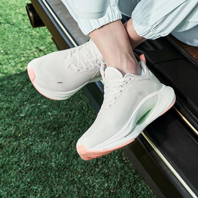 Xtep Hydro Wind 7.0 Women's Running Shoes