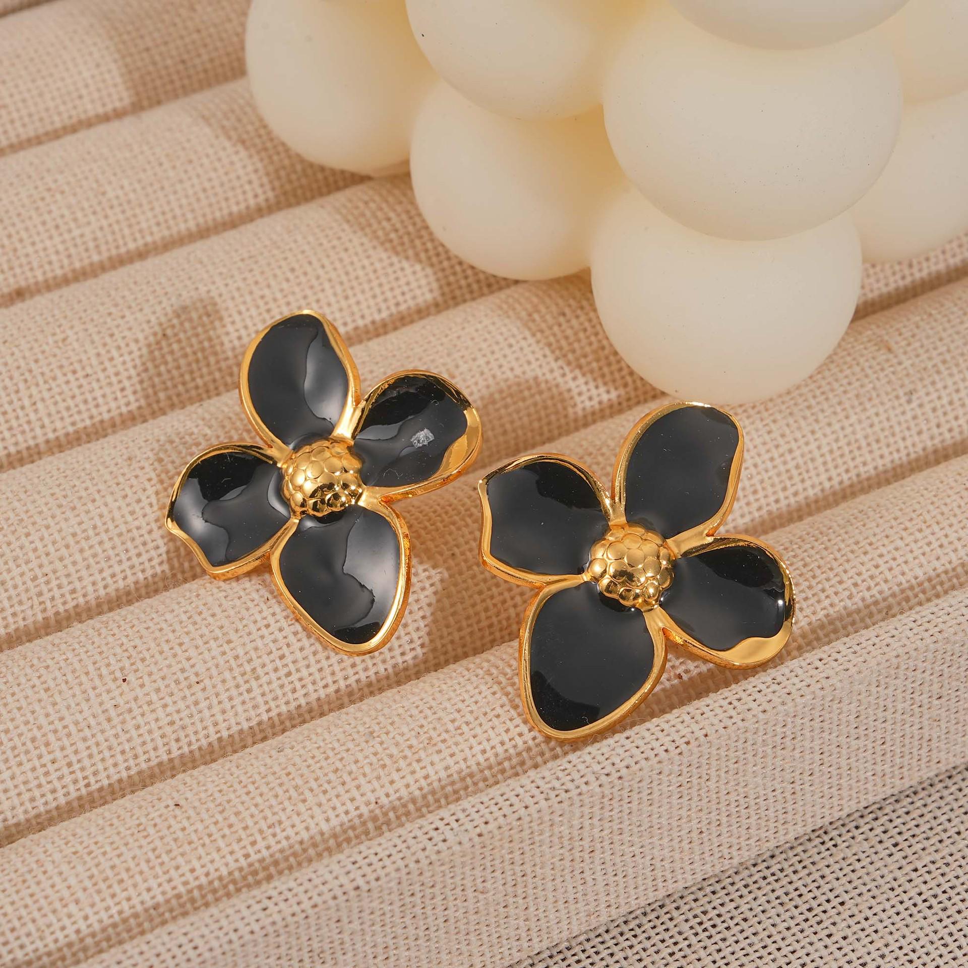 European Flower Bow Textured Metallic Stud Earrings for Women - Luxurious, Fashionable Style чёрный