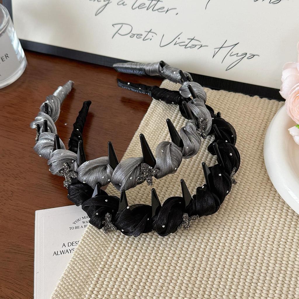 Luxury Rhinestone Star & Butterfly Non-Slip Headband for Women 2025 - Perfect for Outings and Hair Control