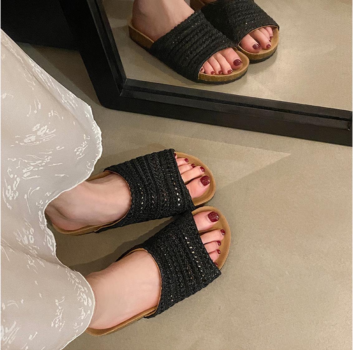 

Интернет-знаменитости с теми же летними новыми французскими праздничными пляжными прогулками 2025 года~ плетеные широкие слова с толстой подошвой крутые шлепанцы 40 чёрный