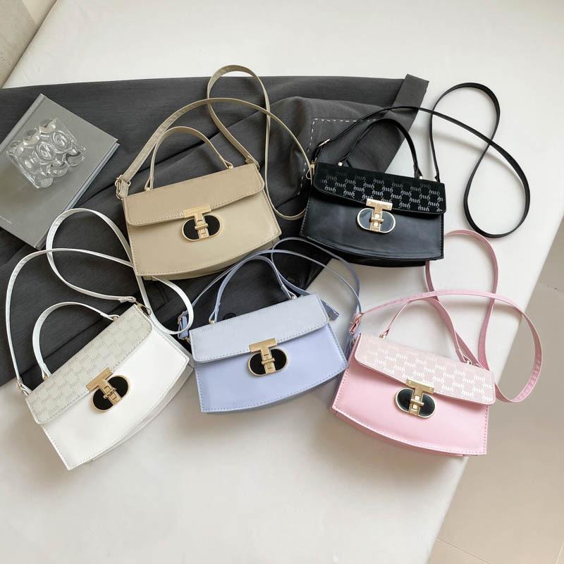 Simple texture lock 2025 trend design fashionable color matching texture oblique span shoulder portable small square bag women