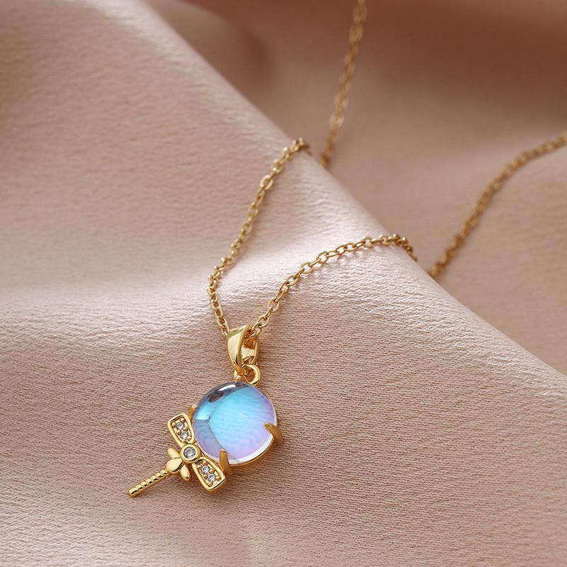 Fashionable Heart Titanium Steel Necklace: Women's Clavicle Chain, Hip Hop Style, Niche Design.