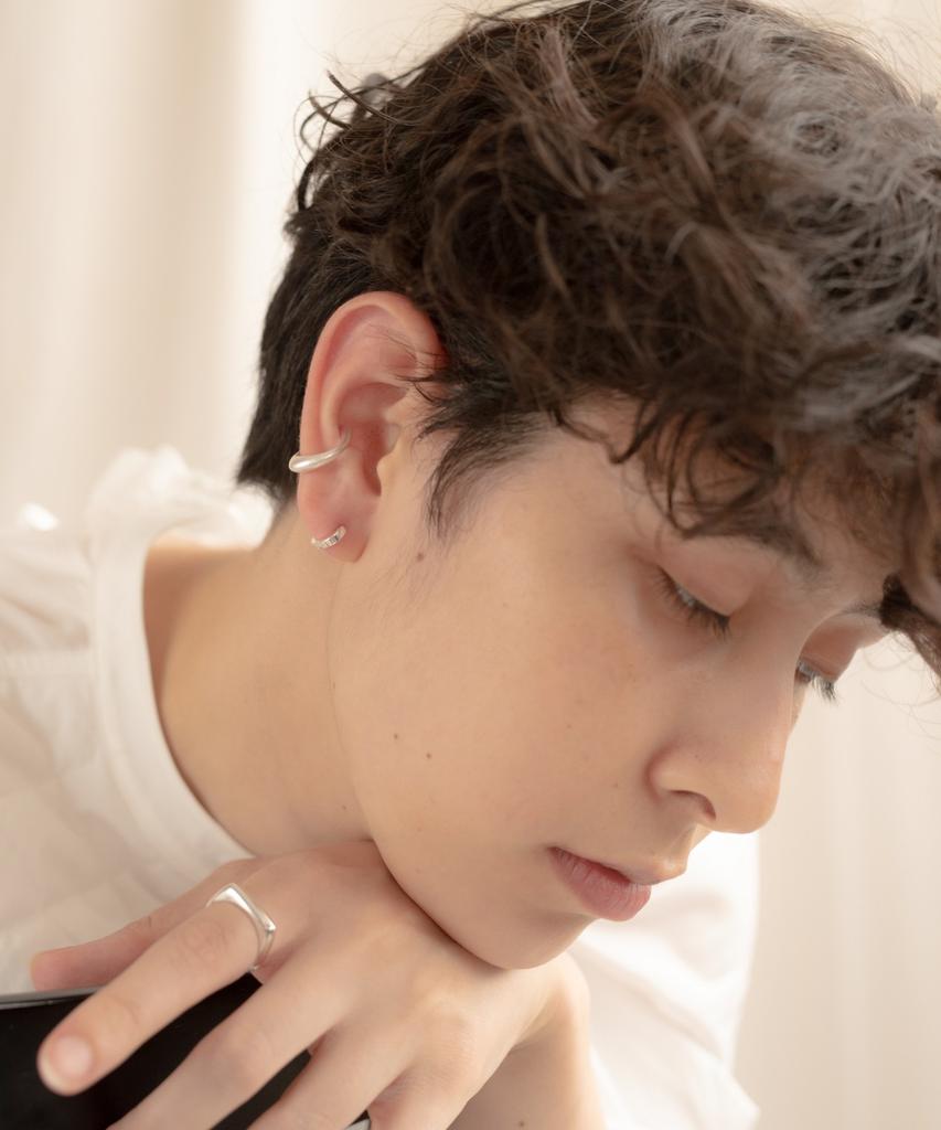Novice Tokyo Mini Pendulum Ear Cuff / Silver