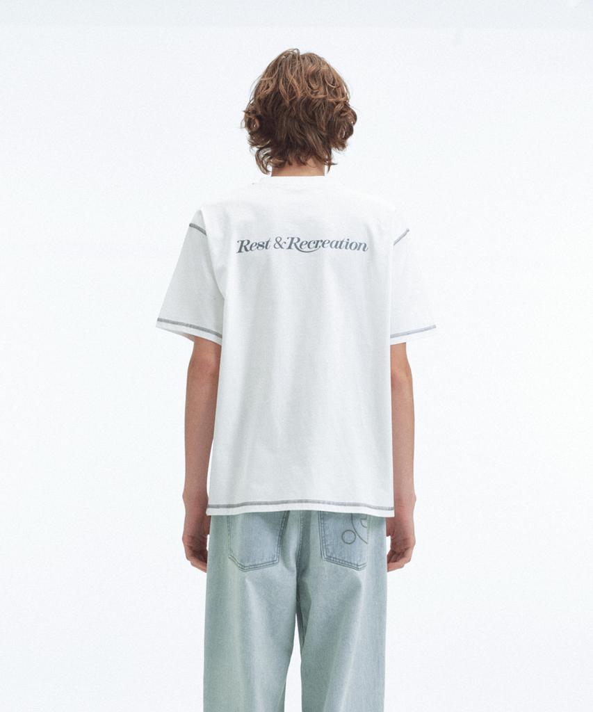 REST&RECREATION T-Shirt mit doppeltem Logo - Weiß