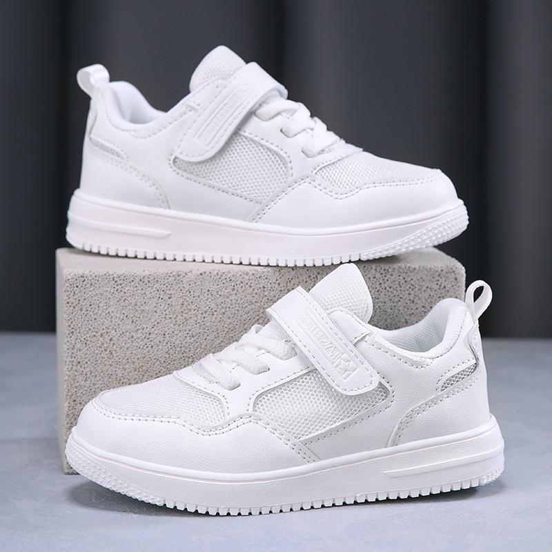 Breathable sneakers for children and older kids, perfect for summer2026New low-top summer sneakers for boys, featuring a mesh upper