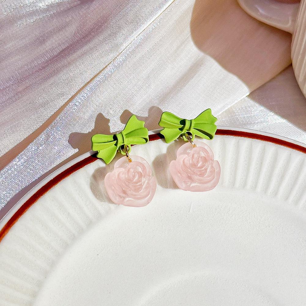 High-Grade Green Floral Pearl Earrings - Silver Needle Lily of the Valley and Tulip Design