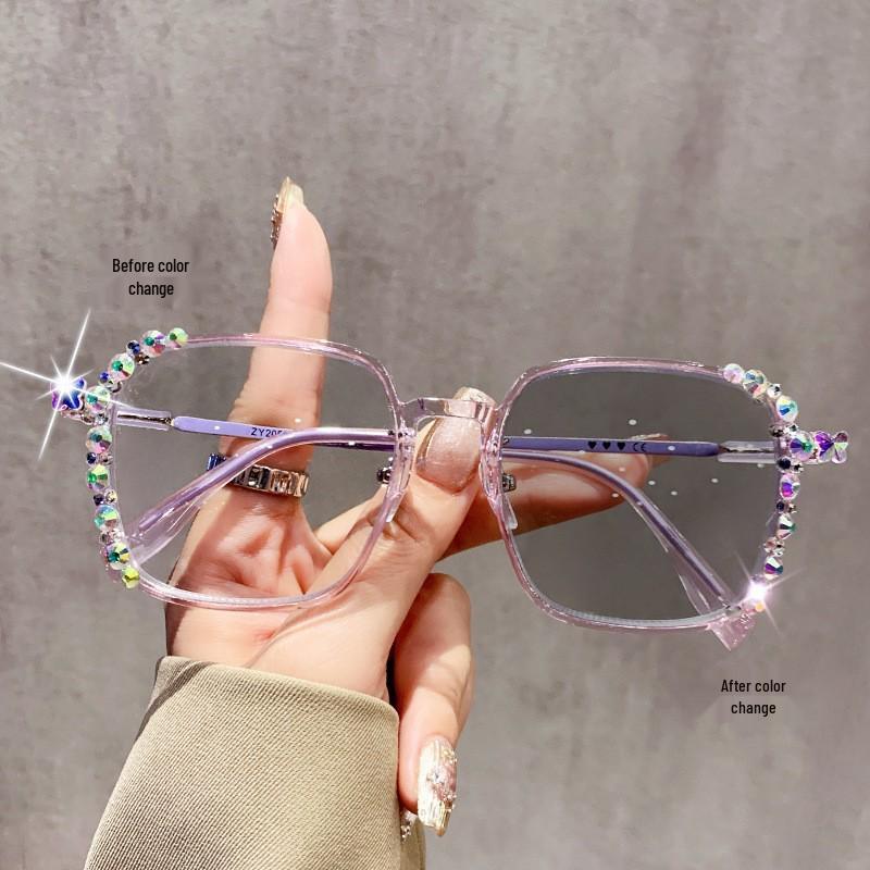 Lunettes Photoromiques Anti-Lumière Bleue pour Femmes: Grande Monture, Élégant, Design Amincissant, Changement de Couleur Sensible à la Lumière, Prêt pour la Prescription.
