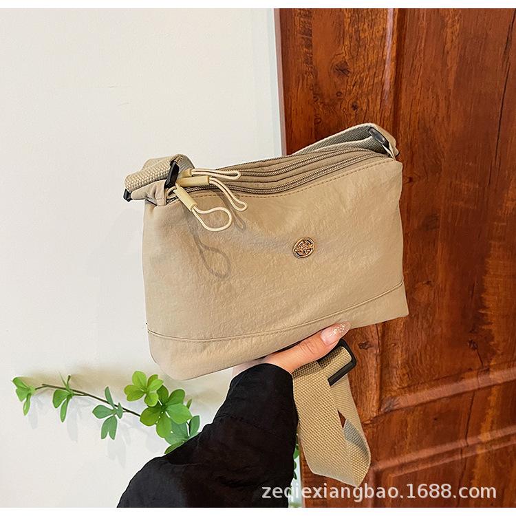2025 new simple solid color nylon cloth casual simple small square bag large capacity multi-compartment shoulder bag