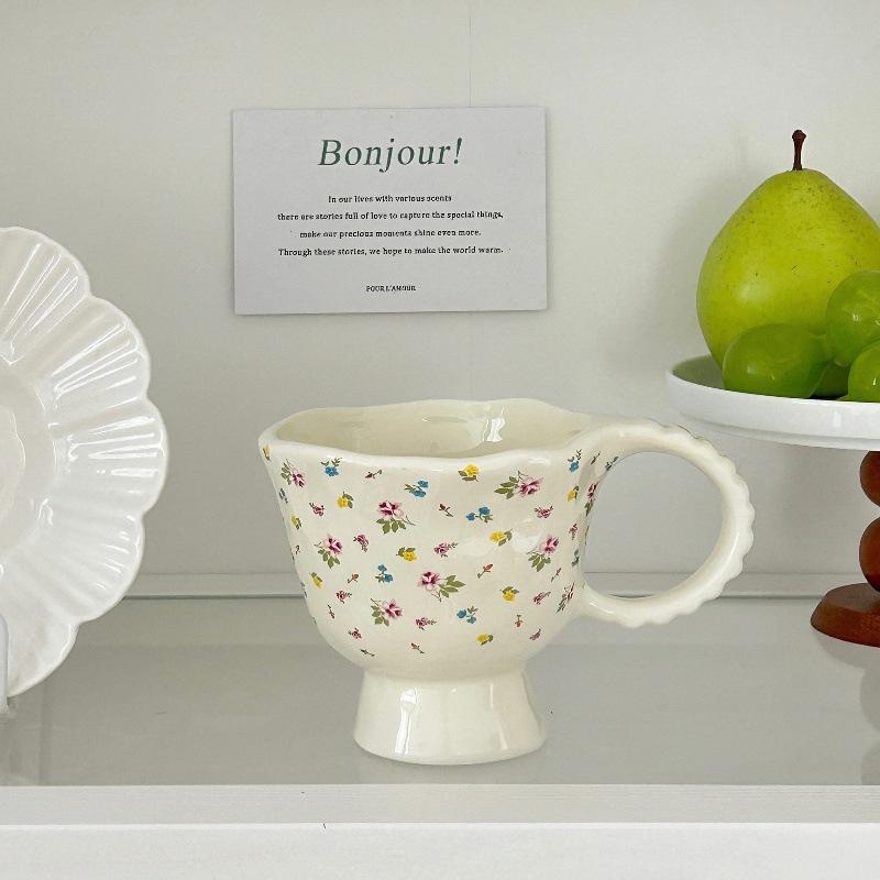 

Retro Light Luxury Floral Mug Ins Style High Looking Hand squeezed Ceramic Cup Breakfast Milk Coffee Cup Water Cup for Women 300ml