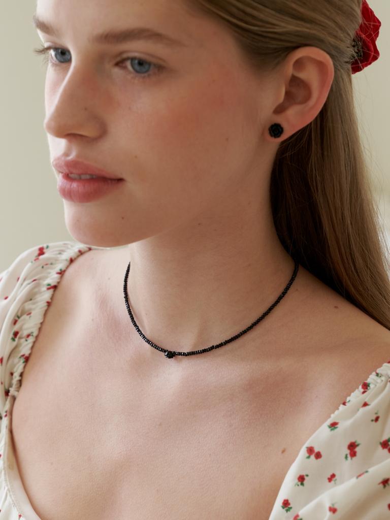 Love Me Monster 1 Rose Spinel Choker_3Color