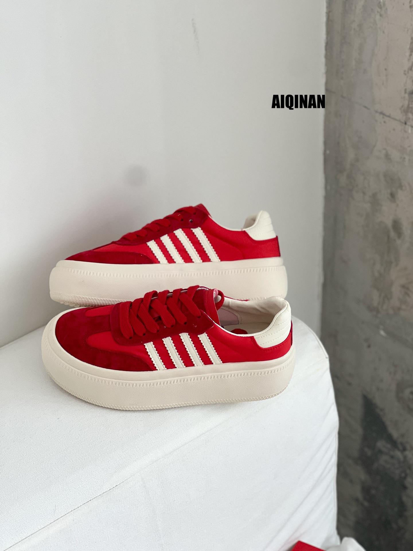 

2025 summer new leather platform white shoes women s versatile casual sports board shoes heightening breathable bread shoes 35